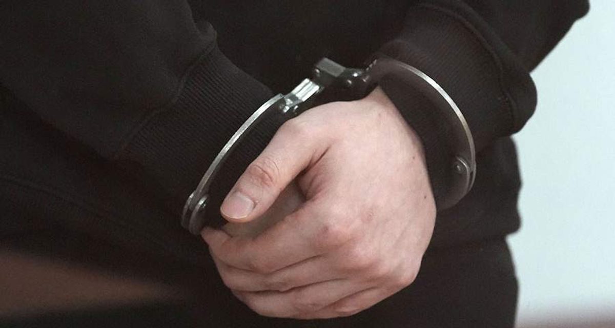 Экс-главу антикоррупционного департамента задержали по подозрению в получении 9 млн рублей за госконтракты