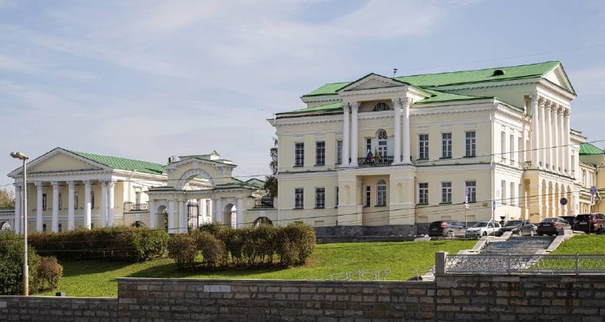 После года усилий губернатора усадьбу Харитоновых-Расторгуевых передают Свердловской области